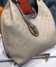 Сумка Louis Vuitton Carmel Mahina Bag Biege